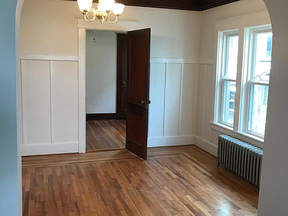 3rd image of 701 2nd St #1