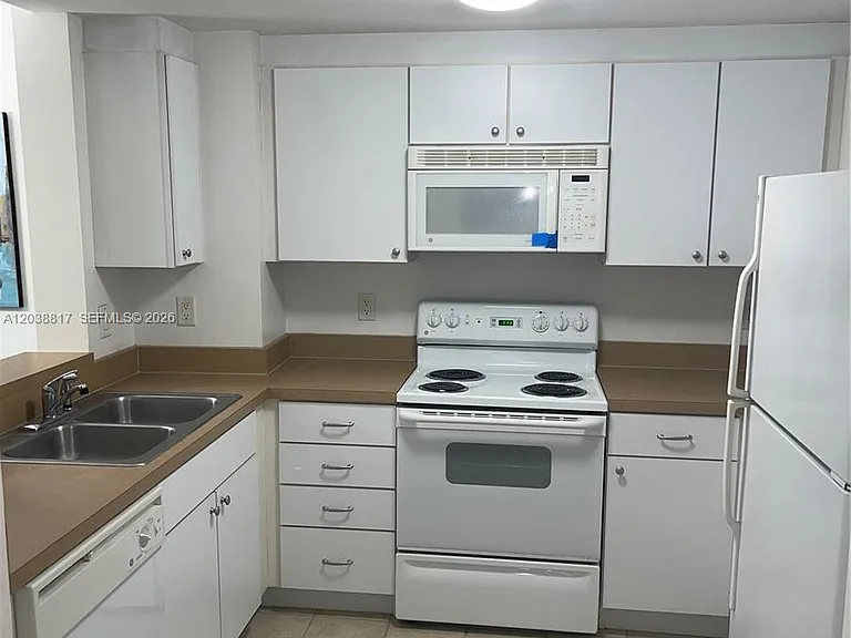1250 S Miami Ave #1410 — Photo 4