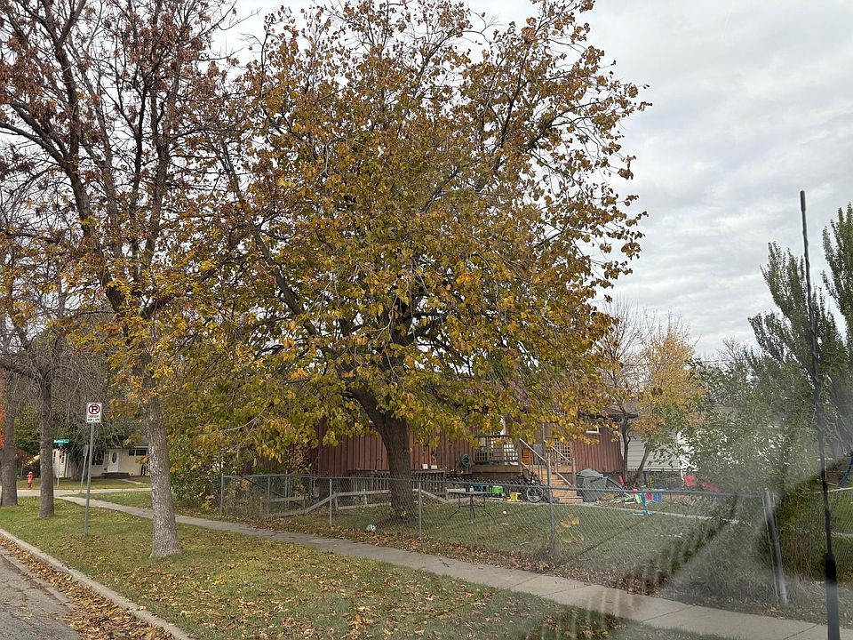 2nd image of 431 Morrison St