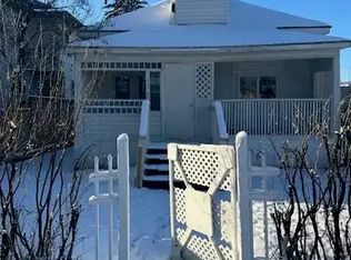 11734 87th St NW #1A, Edmonton, AB T5B3M7