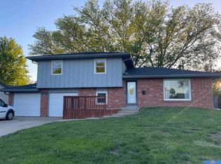 935 N 20th St, Beatrice, NE 68310