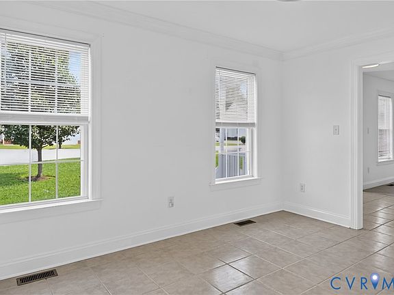 5th image of 7207 Jessica Ln