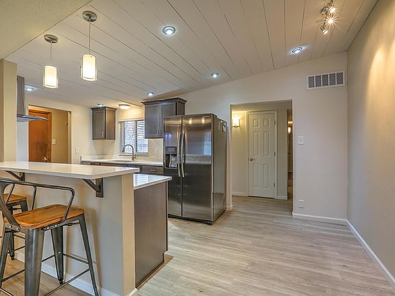 5th image of 4524 Downey St NE