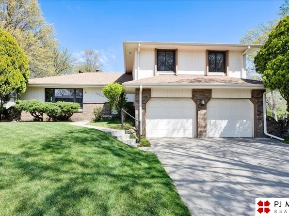 13016 Marinda Cir, Omaha, NE 68144