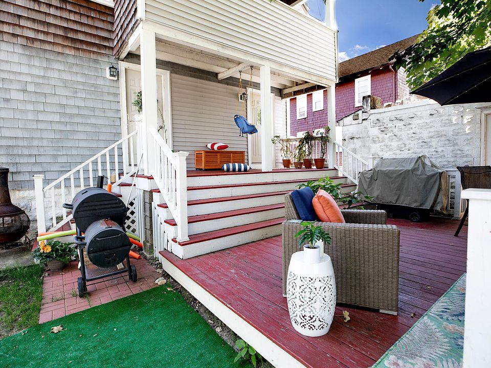 AMAZING OUTDOOR SPACE FOR ENTERTAING FRIENDS AND FAMILY