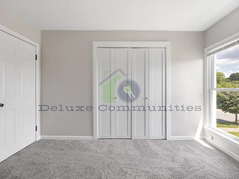 801 Prospect Ave SE — Photo 16