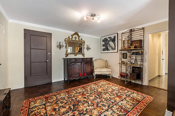 Sold by Compass | media 1