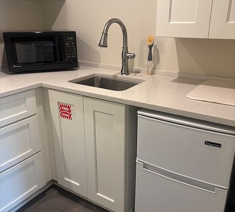 5th image of 12 Kingsley Ave #7