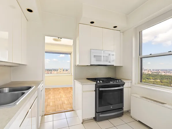 45 East 89th Street image 8 of 8