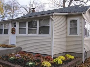 101 Wyona Ave, Selden, NY 11784