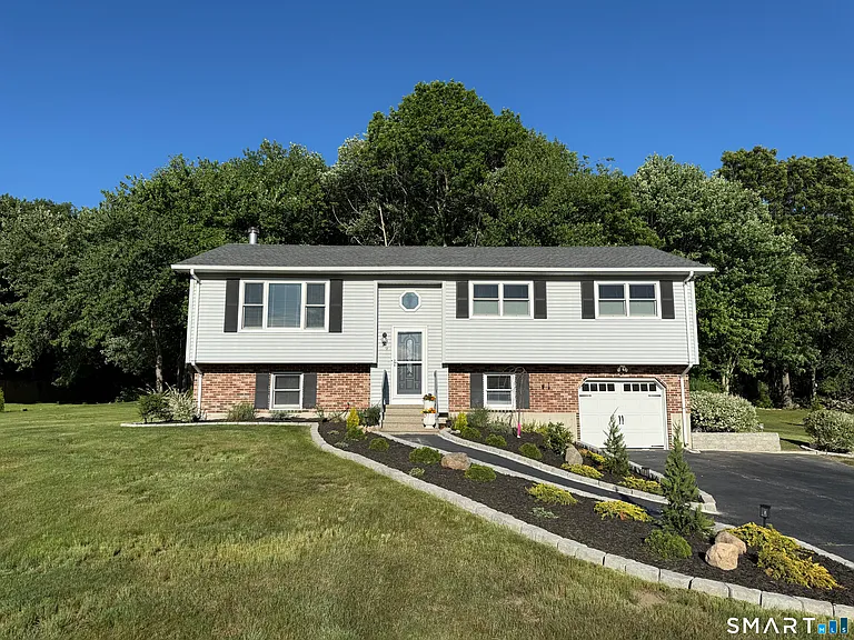 29 Deer Ridge Rd — Photo 3