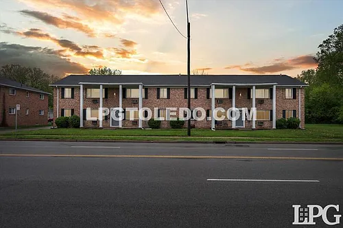 3320 Arlington Ave #2 Photo 1