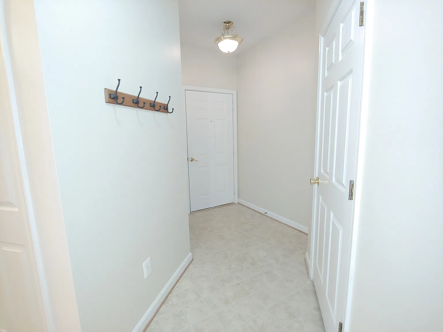 2 bed, 1195 sqft, $2,150 — Photo 4
