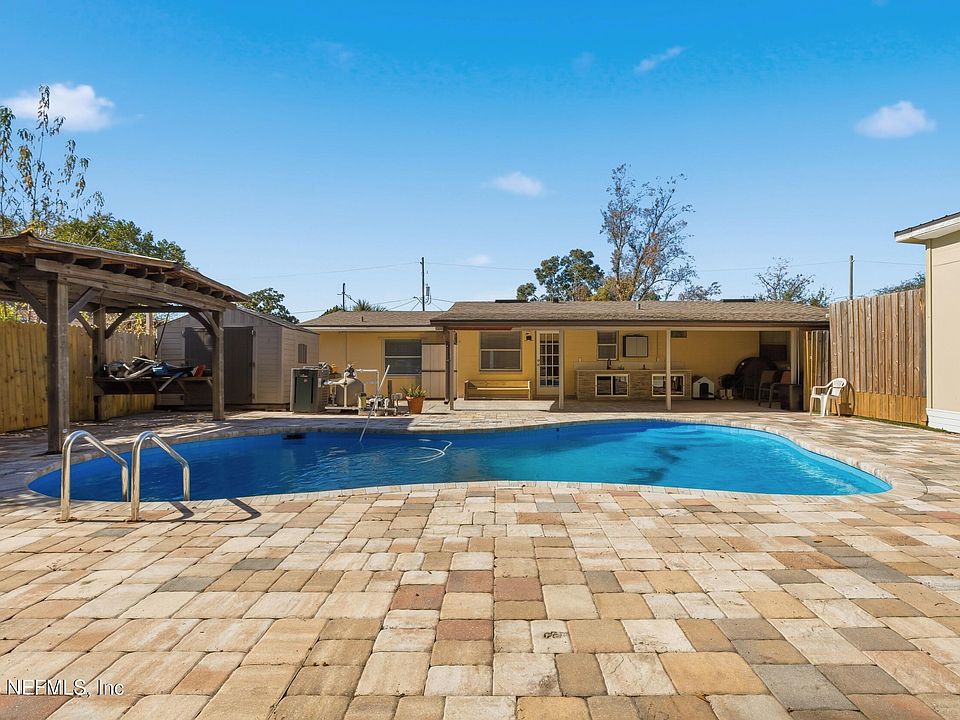 1st image of 3227 RED OAK Drive