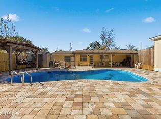 3227 Red Oak Dr, Jacksonville, FL 32277