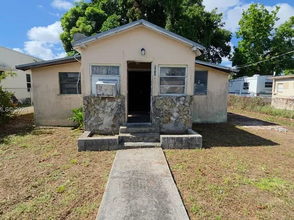 3168 NW 66th St, Miami, FL 33147