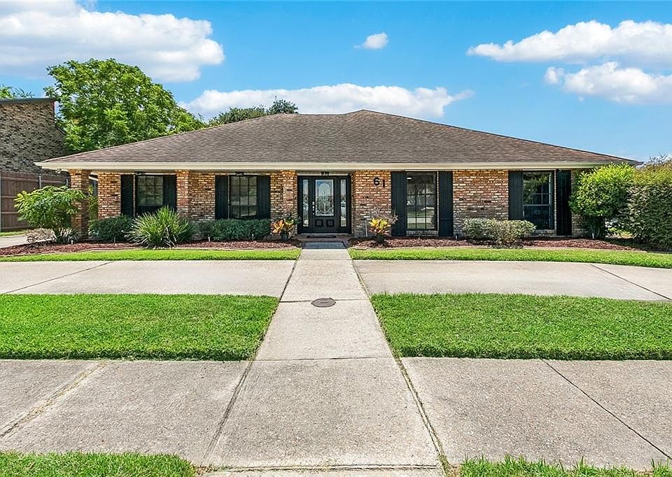1st image of 61 Woodlake Blvd