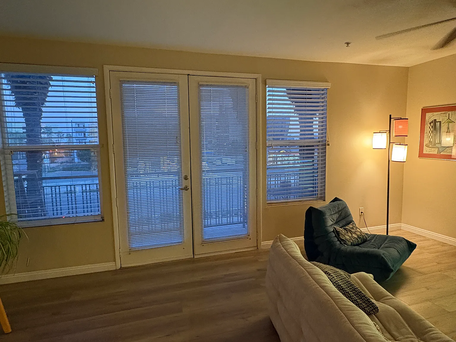 Studio, 784 sqft, $2,300 — Photo 3