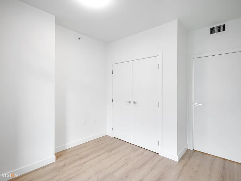 755 Harbourside Dr #619 — Photo 7