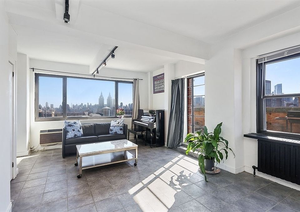 1st image of 2162 Broadway #21C
