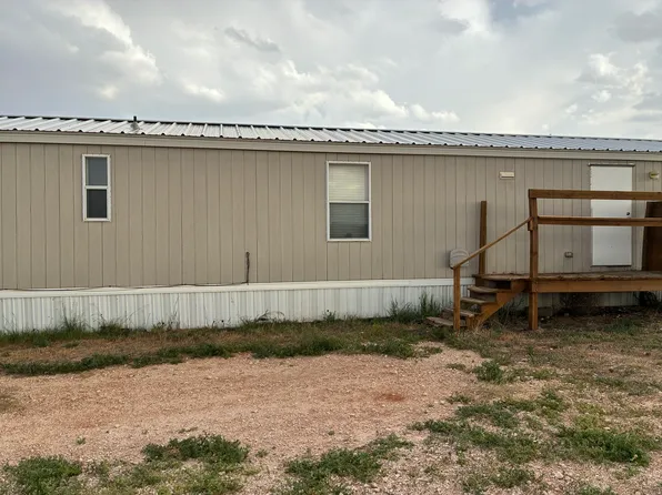 1022 S Roosevelt Rd S, Portales, NM 88130