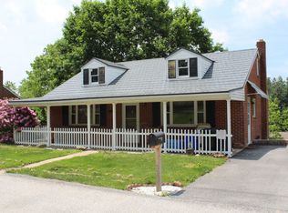254 Ridge Ave, Glen Rock, PA 17327