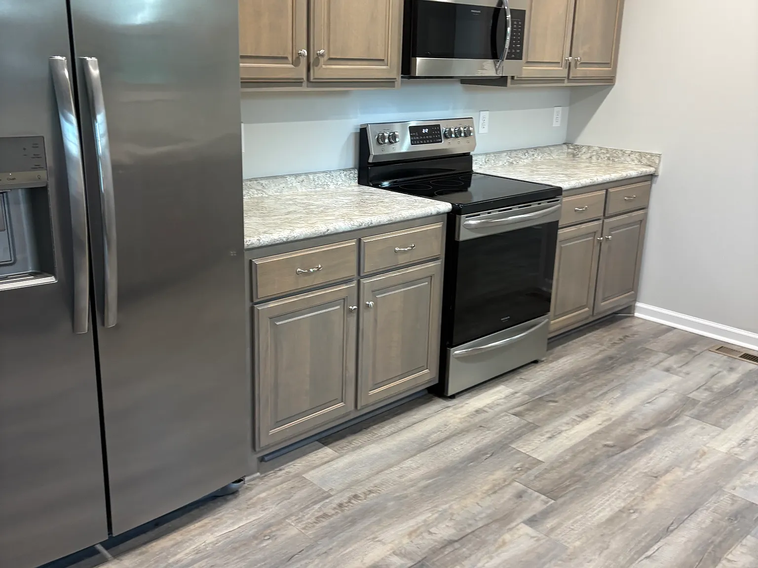 3 bed, 1472 sqft, $1,850 — Photo 2