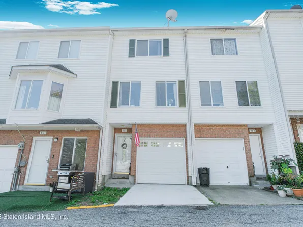 78 Amanda Ct, Staten Island, NY 10312