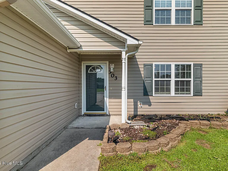 303 Mann St — Photo 5