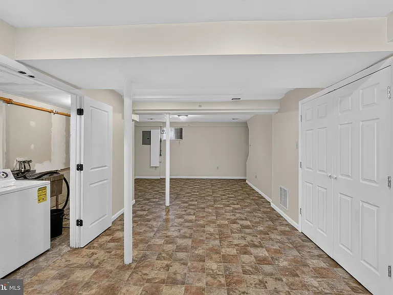 2931 Sunset Ln — Photo 36
