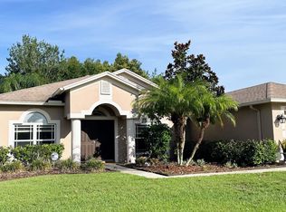 2401 Nesslewood Dr, Zephyrhills, FL 33543