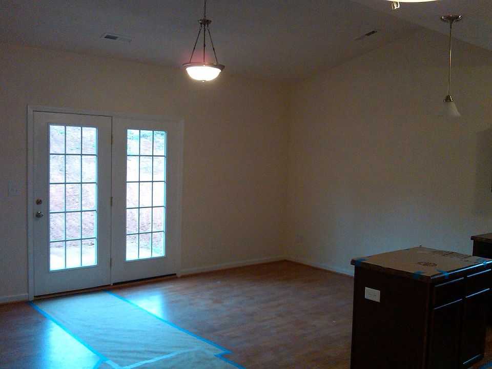 2nd image of 2619 Stewart View Trl