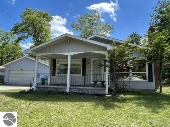 2424 Winona St, East Tawas, MI 48730