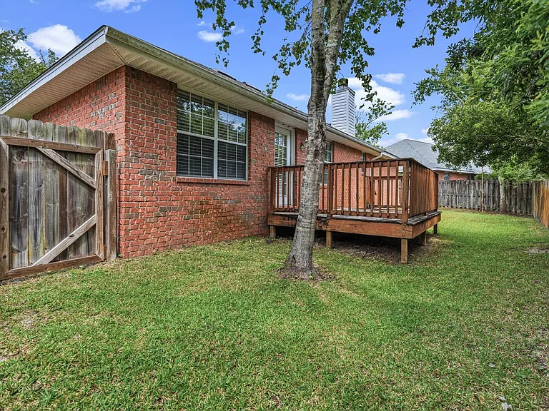3998 Lauren Ct — Photo 18