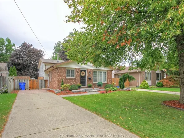 31 Saint Anthony St, Chatham Kent, ON N7M 3X9