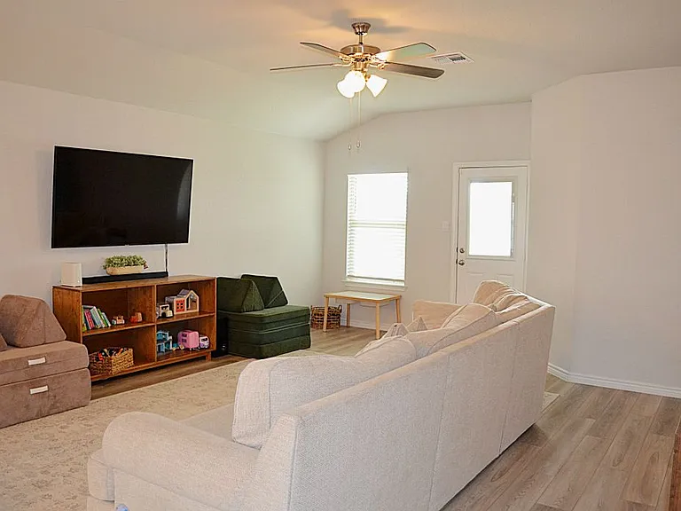 4431 Allison Dr — Photo 12