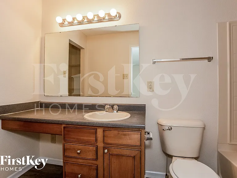15393 Border Dr — Photo 11