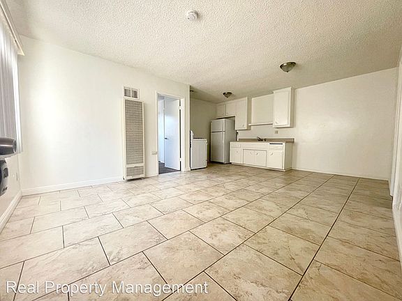 3rd image of 117 S Horne St APT C