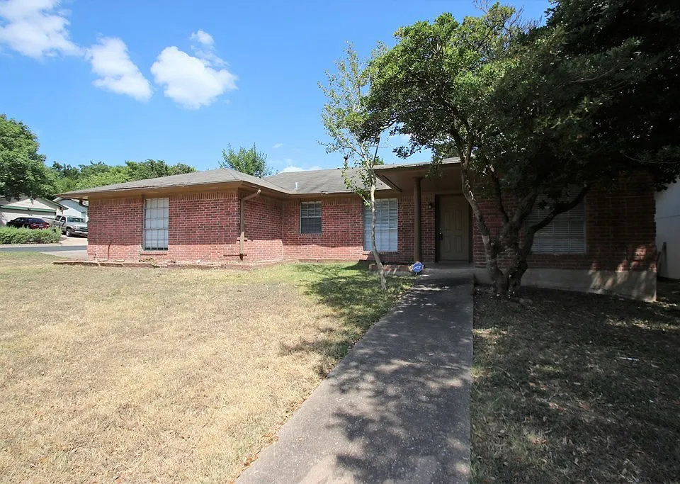7017 Crosswood Dr