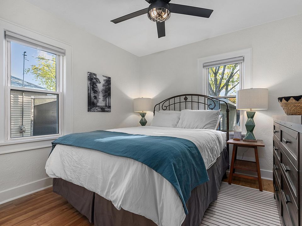 Queen size bed in the master with 2 power strips for your bedside power