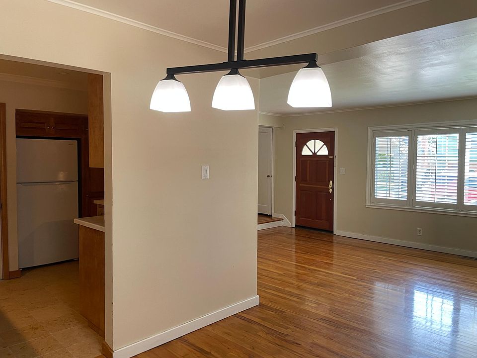 1st image of 814 Guildford Ave