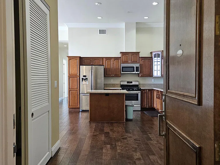 440 S Occidental Blvd #503 — Photo 6