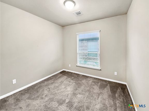 4th image of 811 Cross Dr