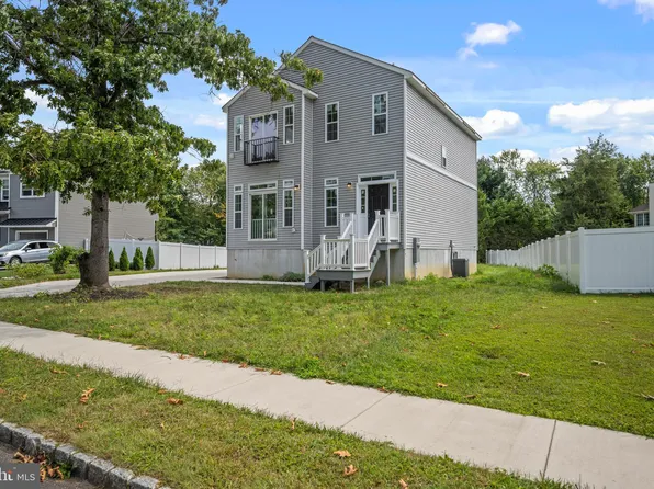 453 Waterfords Edge Ct, Atco, NJ 08004