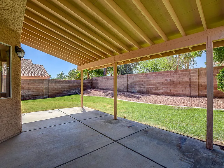 1833 Escondido Ter — Photo 32
