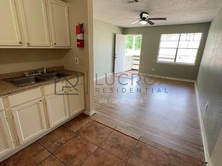 4345 W Capitol St #B4 — Photo 5