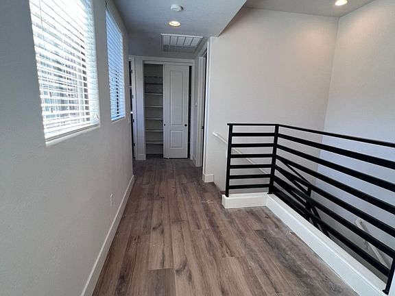 5th image of 10055 N 142nd St Unit 1320