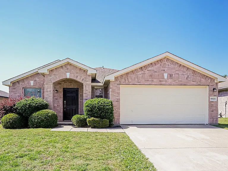8024 Sartain Dr — Photo 1