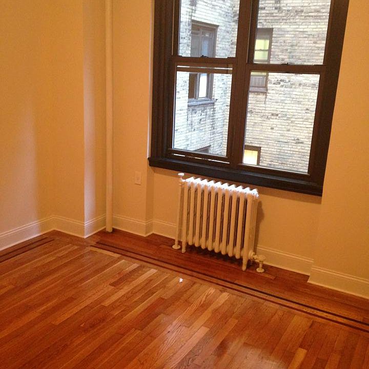 1st image of 209 W 22nd St