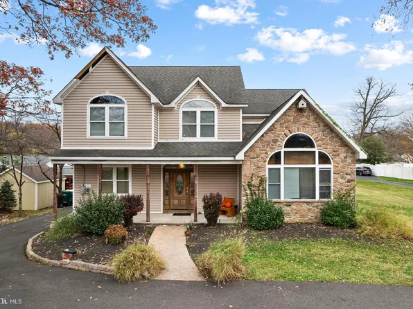 827 Hulmeville Rd, Langhorne, PA 19047